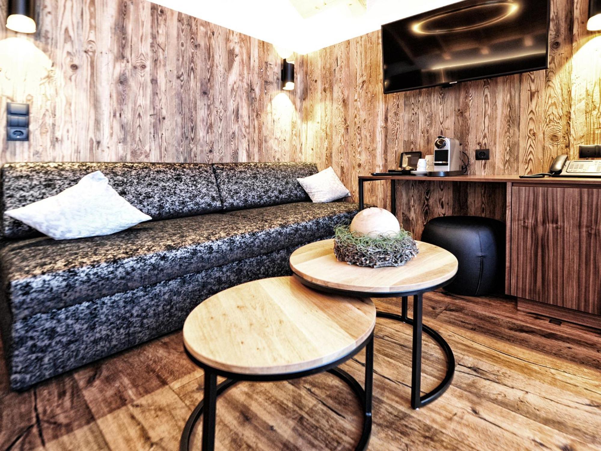 Salnerhof Superior Lifestyle Resort Ишгъл Стая снимка