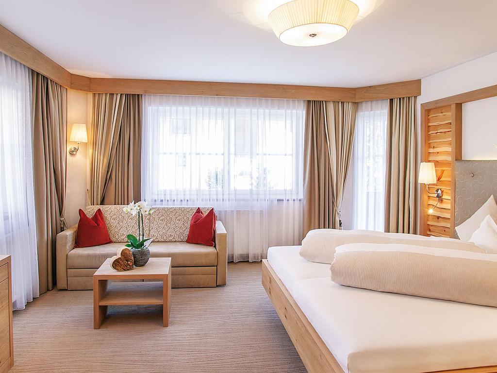 Salnerhof Superior Lifestyle Resort Ишгъл Стая снимка